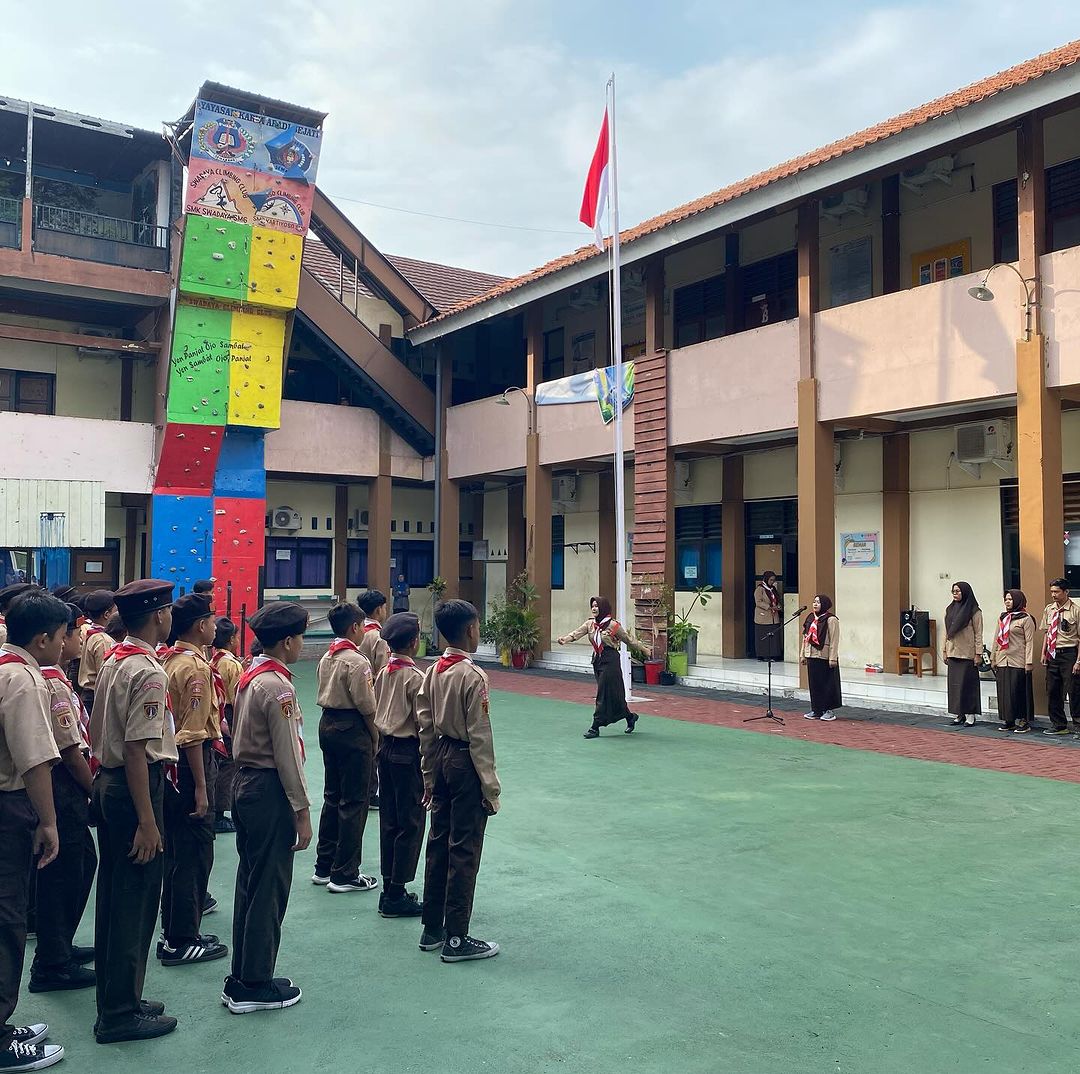 Pramuka 1